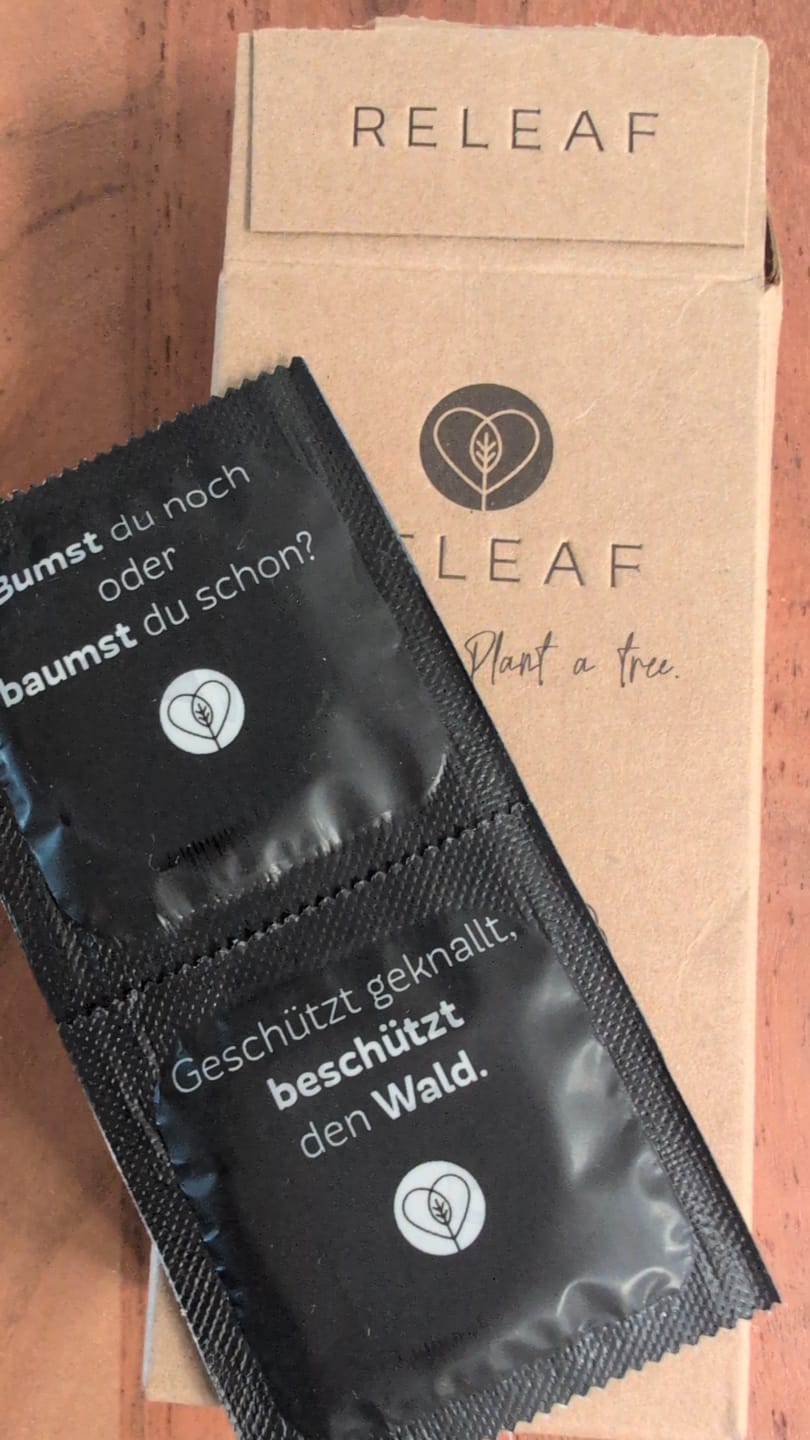 Customer photo review of Releaf | Baumpflanzende Kondome