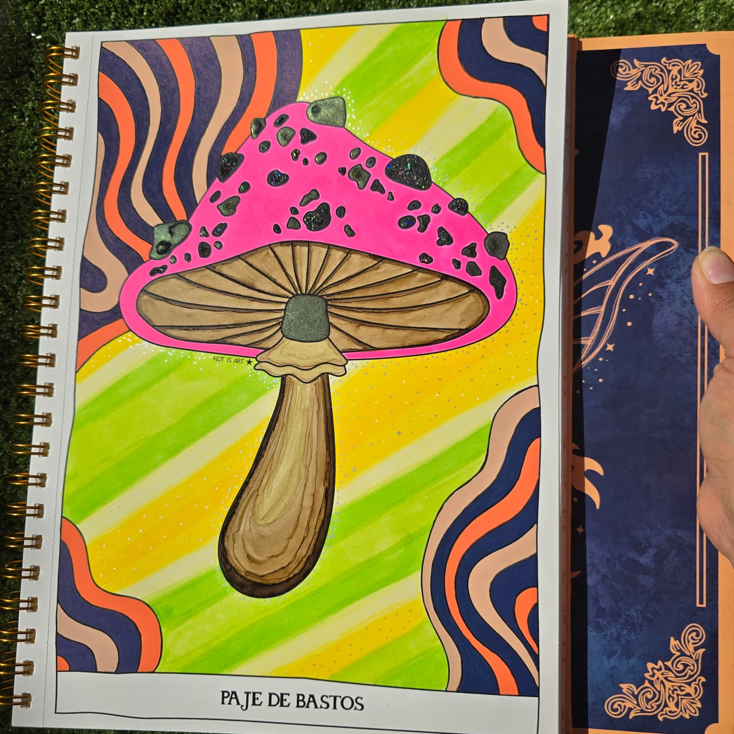 Customer photo review of TAROT PARA COLOREAR: Tomo II - Arcanos menores