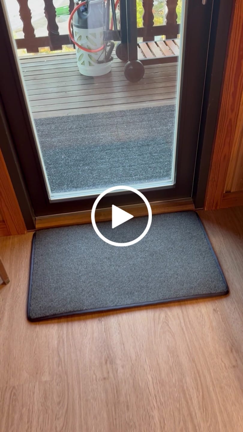 Customer video review of Dry Step™ eteis- ja ovimatto 50 x 80 cm