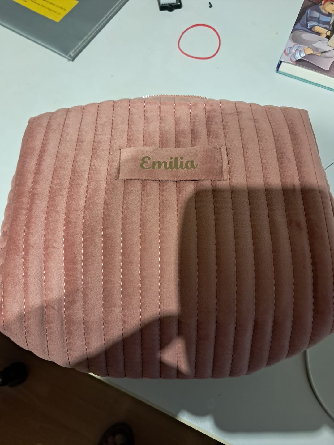 Customer photo review of Beauty Kram - Personalisierte Kosmetiktasche für  Make Up und Reiseutensilien aus Premium Samt