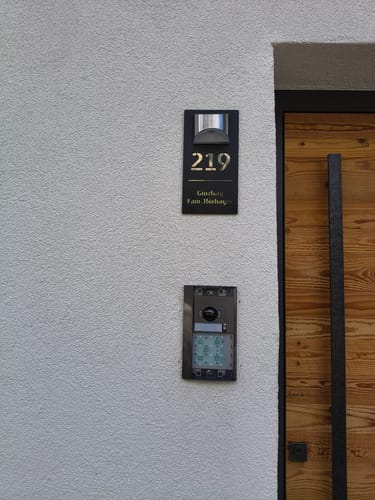 Customer photo review of NumLux | Ihre personalisierte Hausnummer