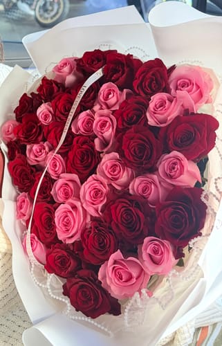 Customer photo review of Only You 丨30 Roses Bouquet