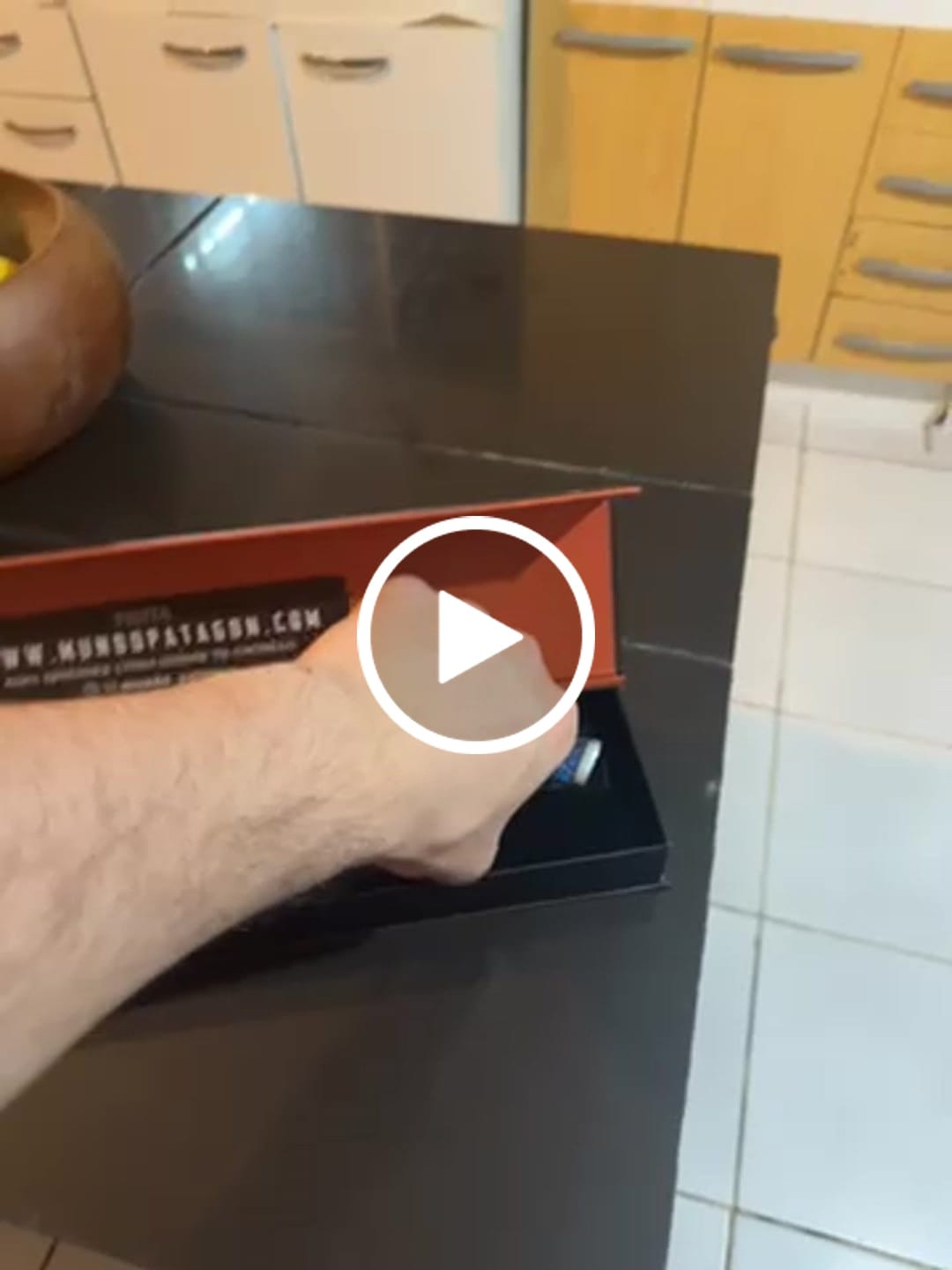 Customer video review of Cuchillo Santoku Acero Damasco 67 capas hoja 18 cm - GLACIAR