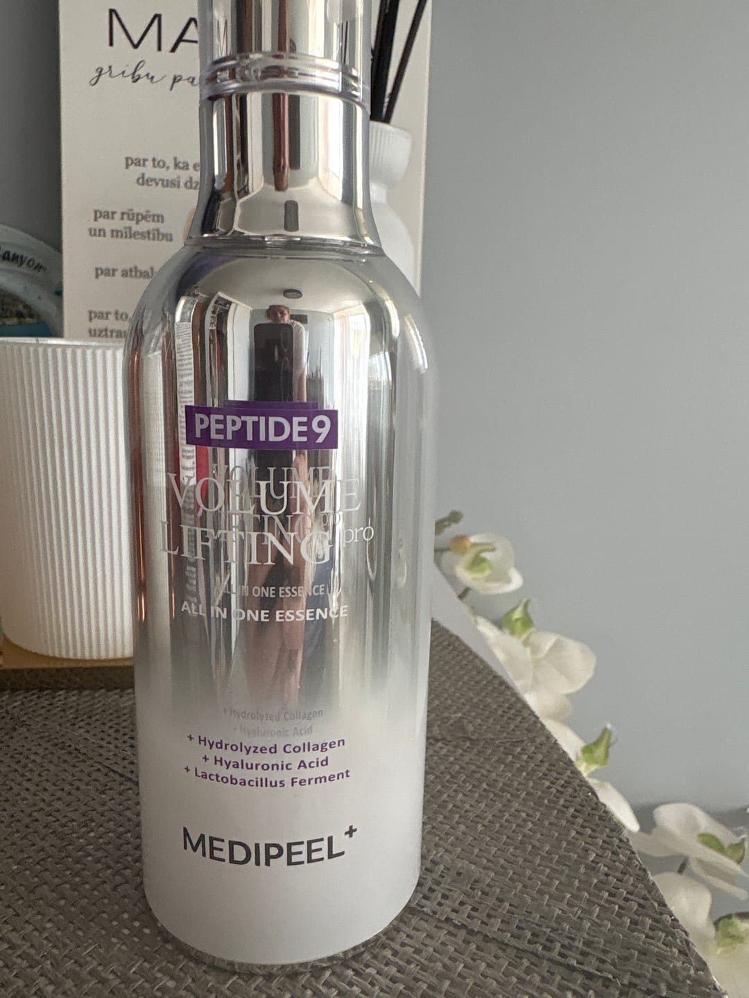 Customer photo review of Skābekļa liftinga esence ar peptīdiem Medi-Peel Peptide 9 Volume Lifting All In One Essence PRO