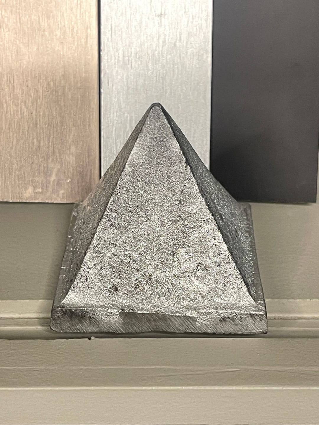 Customer photo review of Solid Iron Metal Pyramid Vastu Remedy for West Direction and Brahmasthan Balance, Mental Focus, Career Success and Positive Energy Correction | 6.5 cm | 615 g