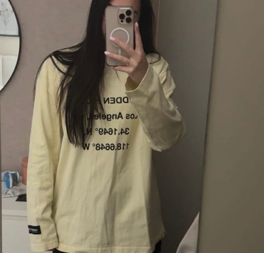 Customer photo review of VINTAGE LOGO LONGSLEEVE T-SHIRT BUTTER YELLOW