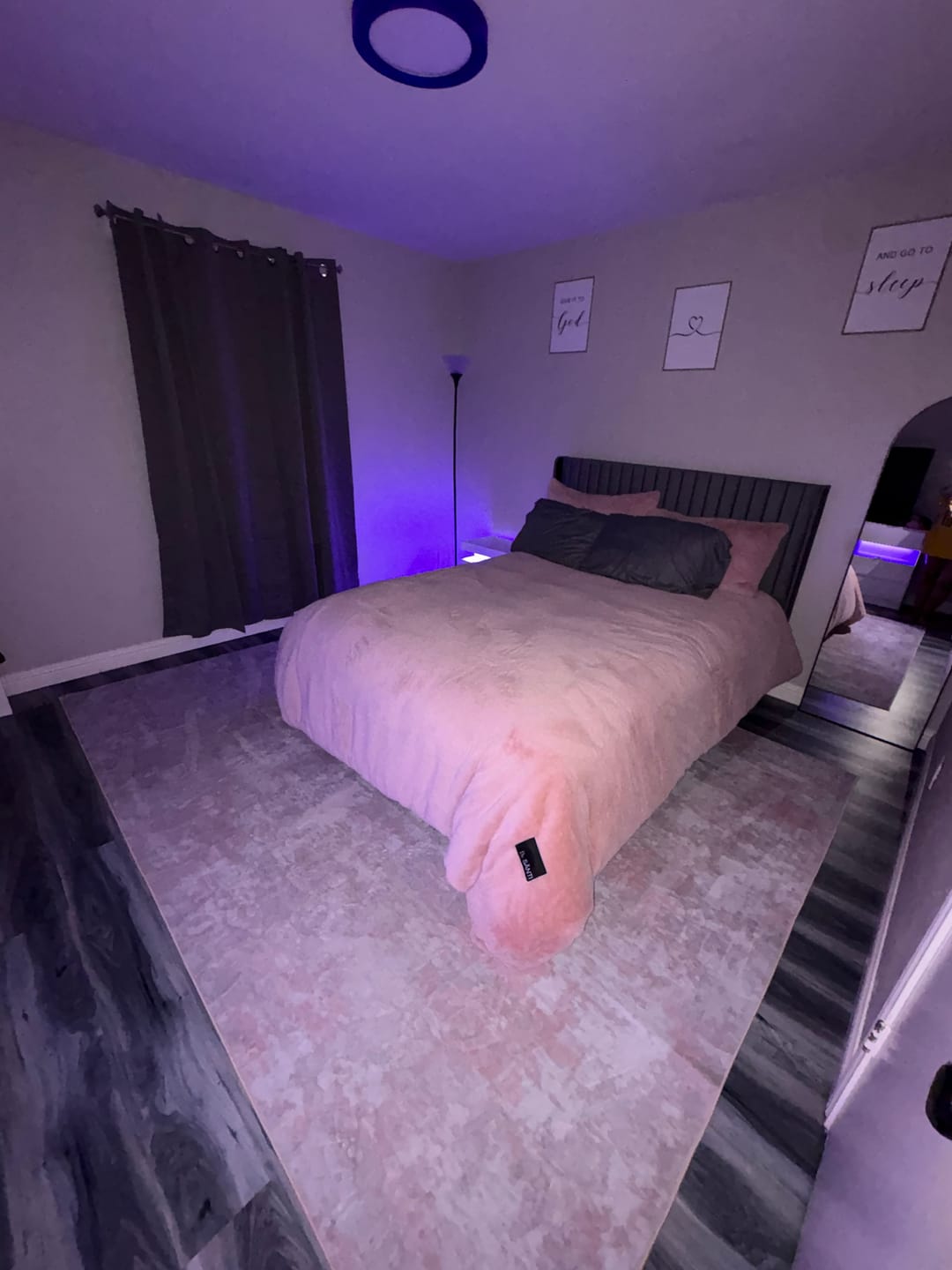 Customer photo review of CYRA Long Velvet Bedding Set