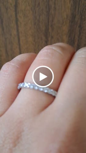 Customer video review of Anello Tennis in Zirconi Bianchi