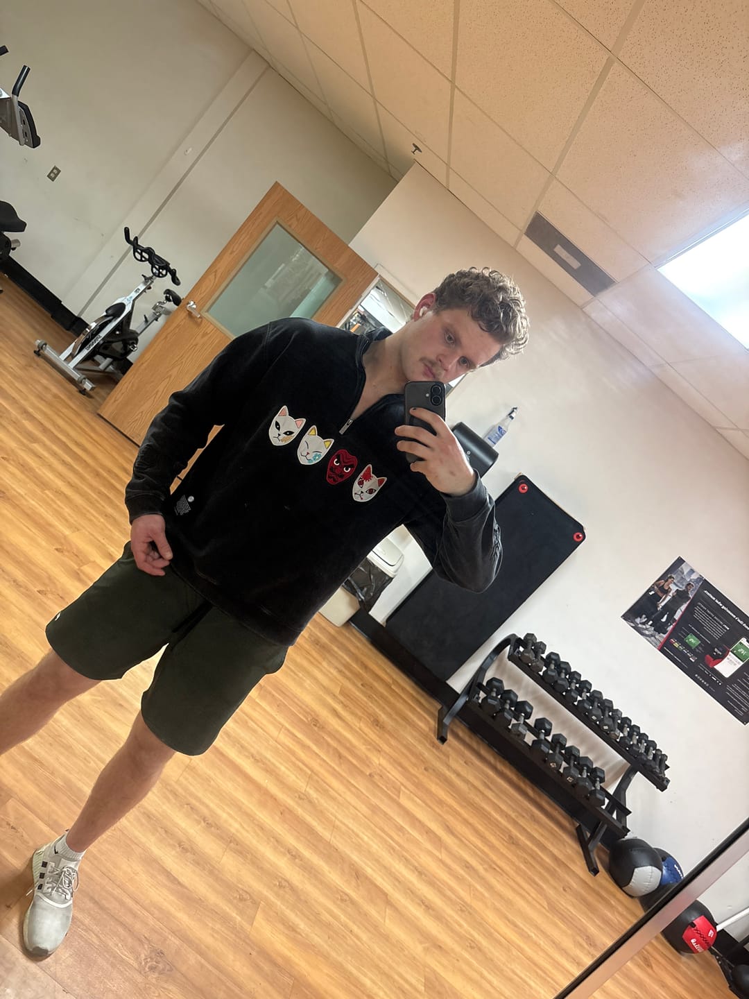 Customer photo review of 5197 - Demon Slayer: Kimetsu no Yaiba - Quarter Zip