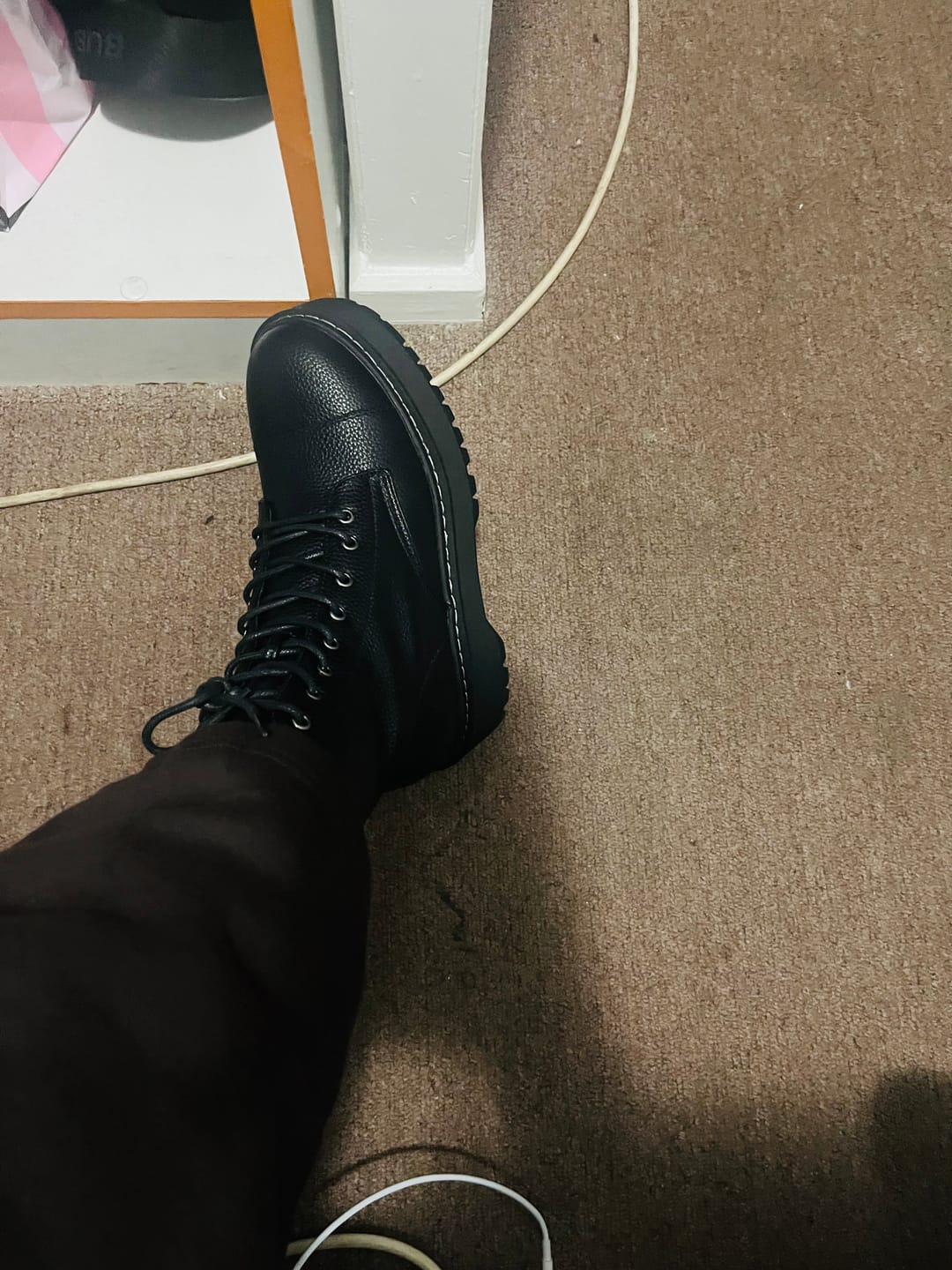 Customer photo review of Botín Plataforma Negro Mujer 45762