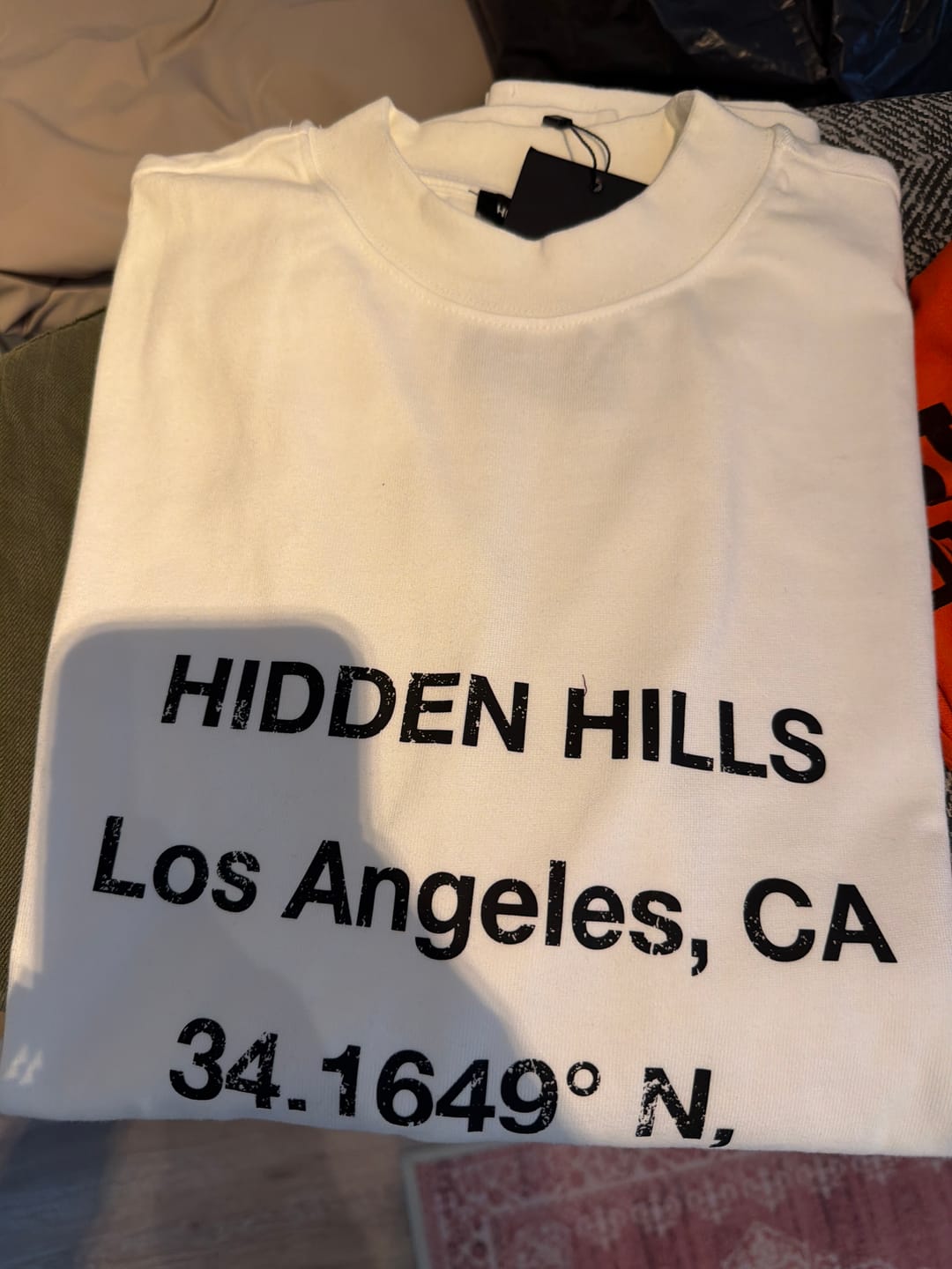 Customer photo review of VINTAGE LOGO LONGSLEEVE T-SHIRT WHITE