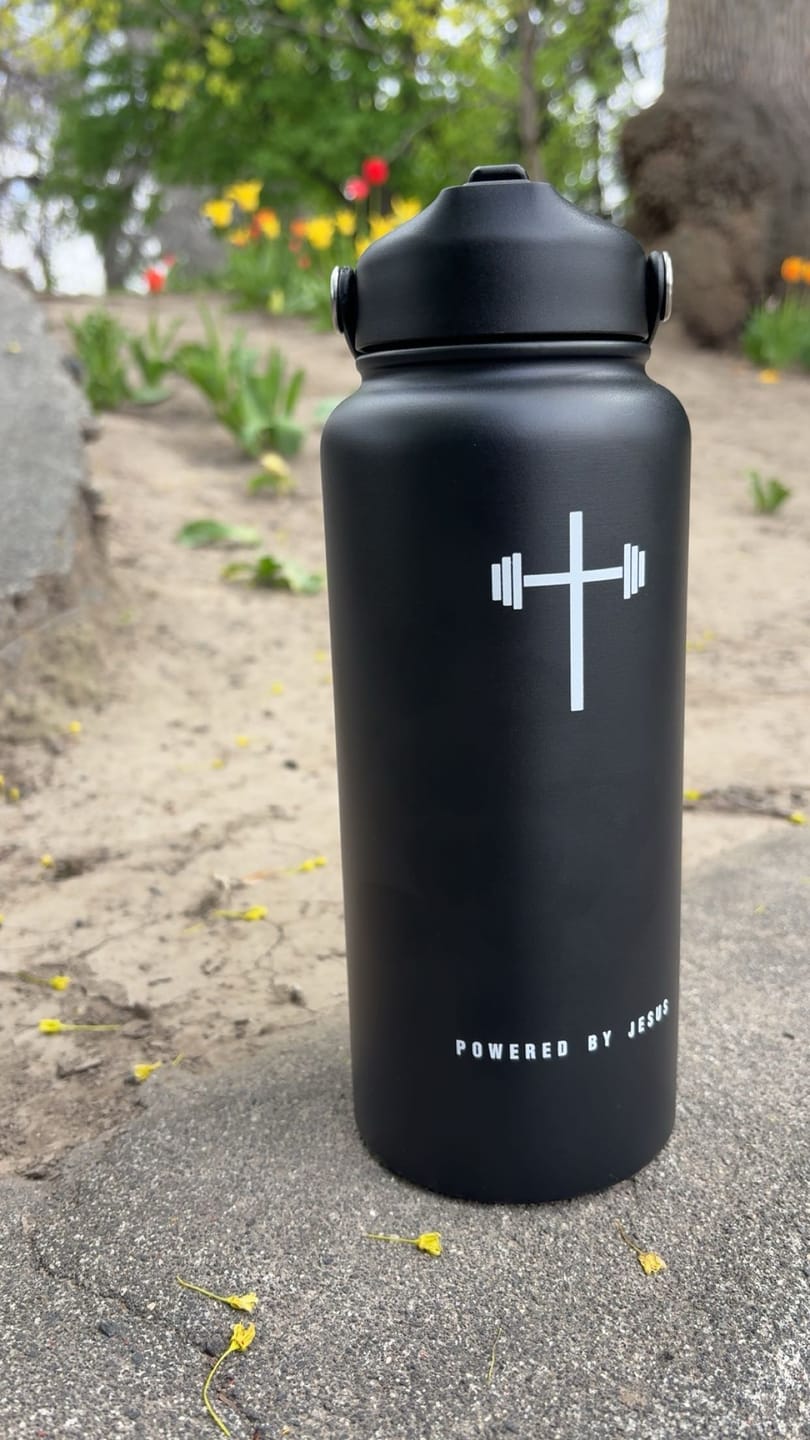 Customer photo review of Powered By Jesus 32oz Insulated Water Bottle