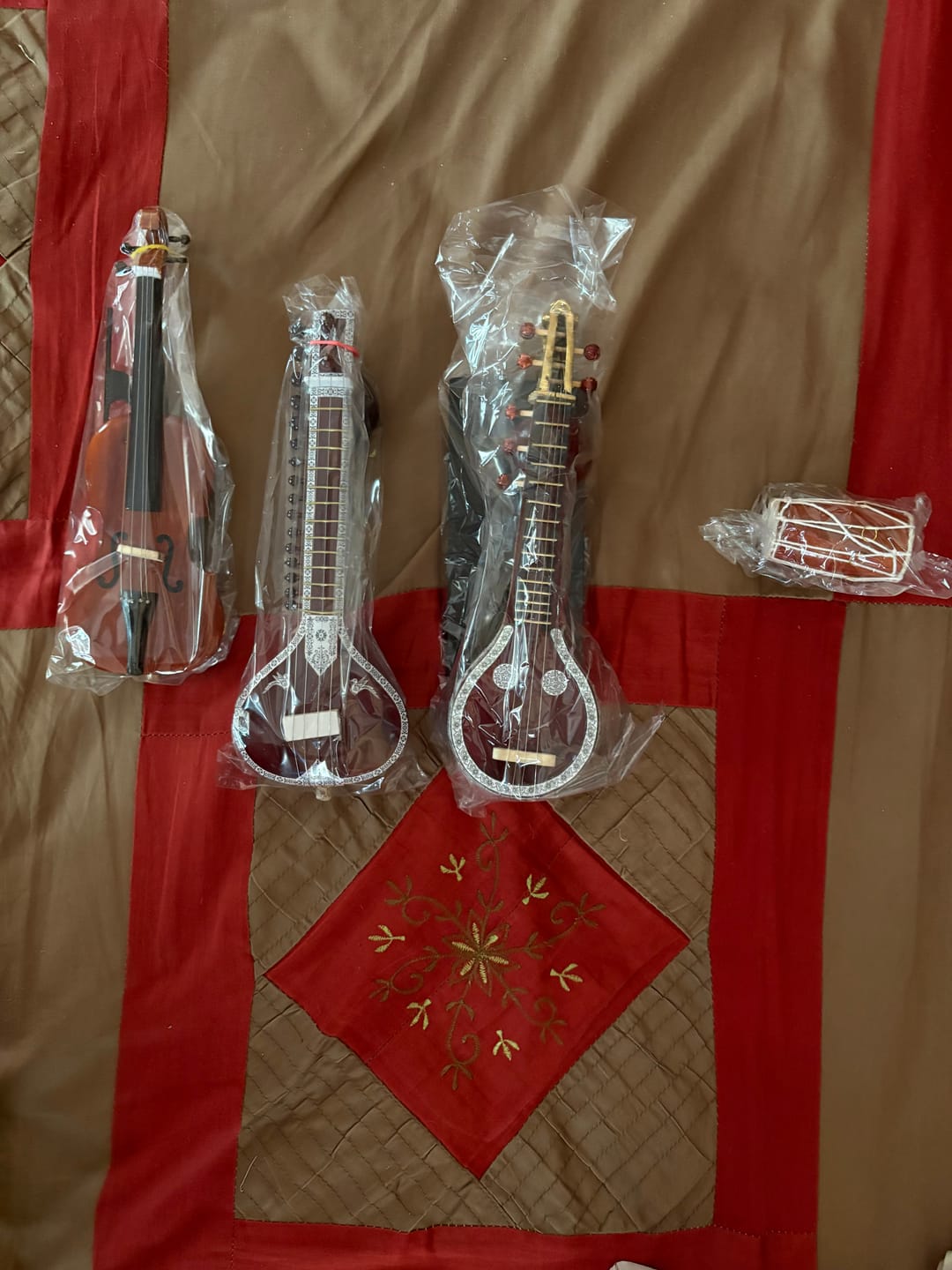 Customer photo review of Premium Wooden Miniature - Tabla