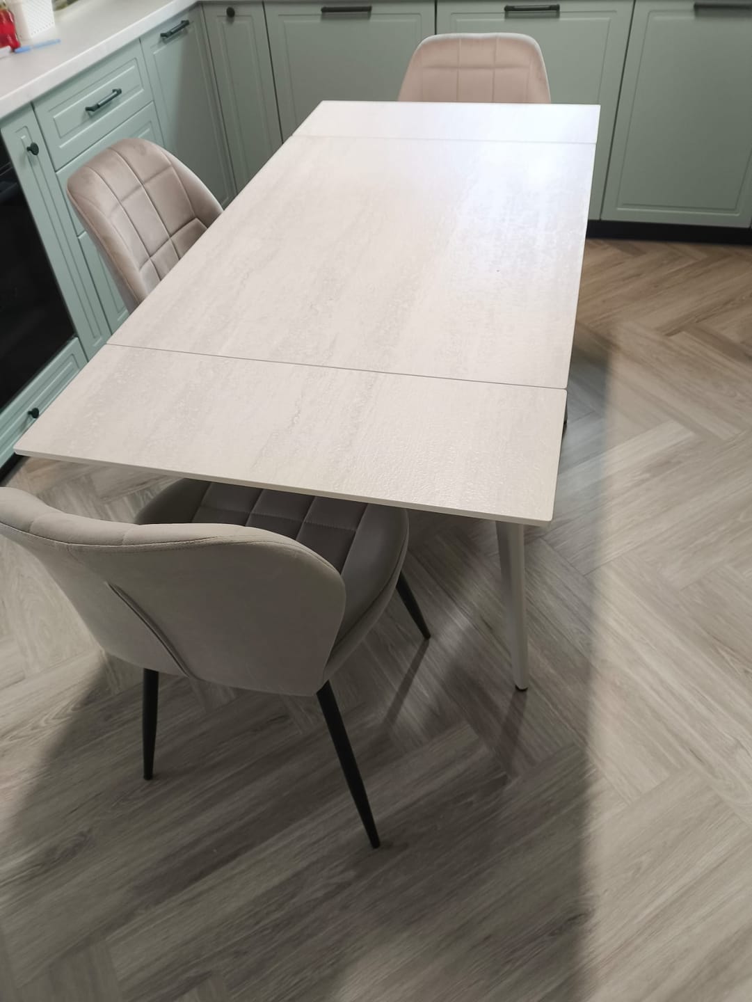Customer photo review of Masa extensibila REEF, grej cu efect de piatra travertin, ceramica/metal, 90/140x70x75 cm