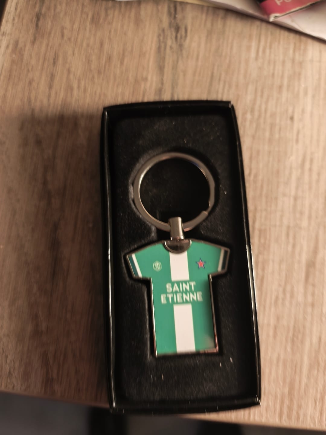 Customer photo review of Porte-clés métal maillot foot SAINT-ETIENNE ASSE n°1 - TEAMCOQUES