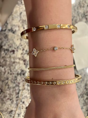 Customer photo review of Mia Flower Crystal Bracelet
