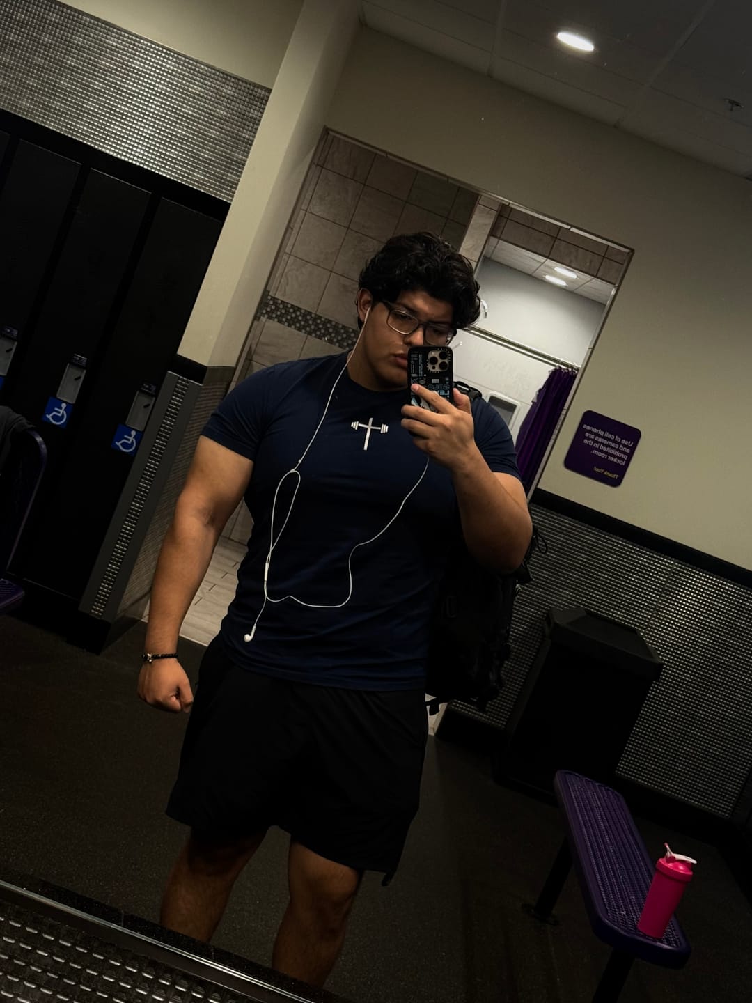 Customer photo review of Sovereign Performance Tee