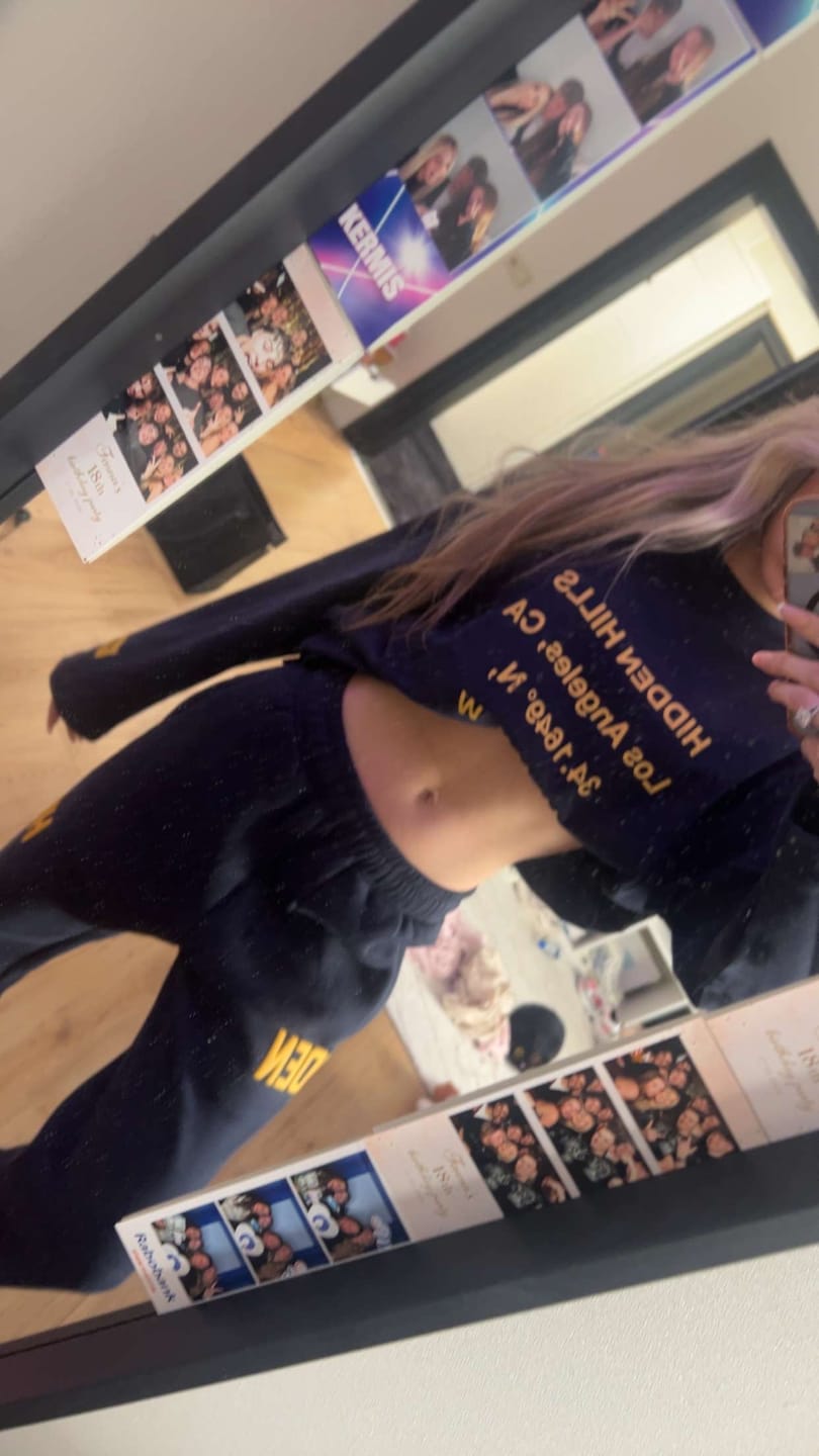 Customer photo review of GATED COMMUNITY STRAIGHT LEG SWEATPANTS AMBER/NAVY