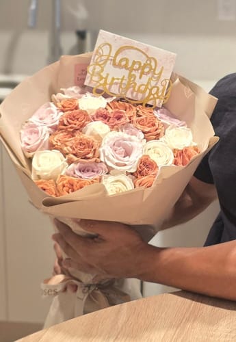 Customer photo review of Cappuccino Deluxe Rose Bouquet