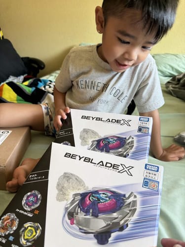 Customer photo review of Beyblade X UX-15 SharkScale Deck Set