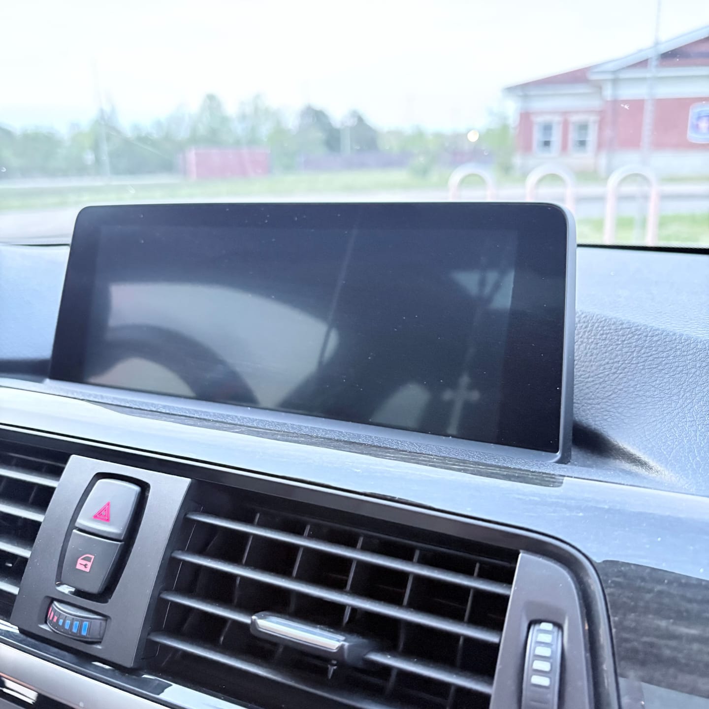 Customer photo review of BMW 3 / 4 Series | F3X/F8X | 10.25"/12.3" Linux CarPlay/Android Touchscreen Display | 2011 - 2020