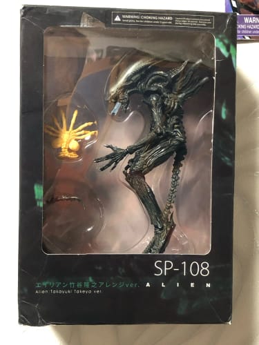 Customer photo review of 18cm Space Creature Action Figure High Quality Xenomorph Statue Model Doll