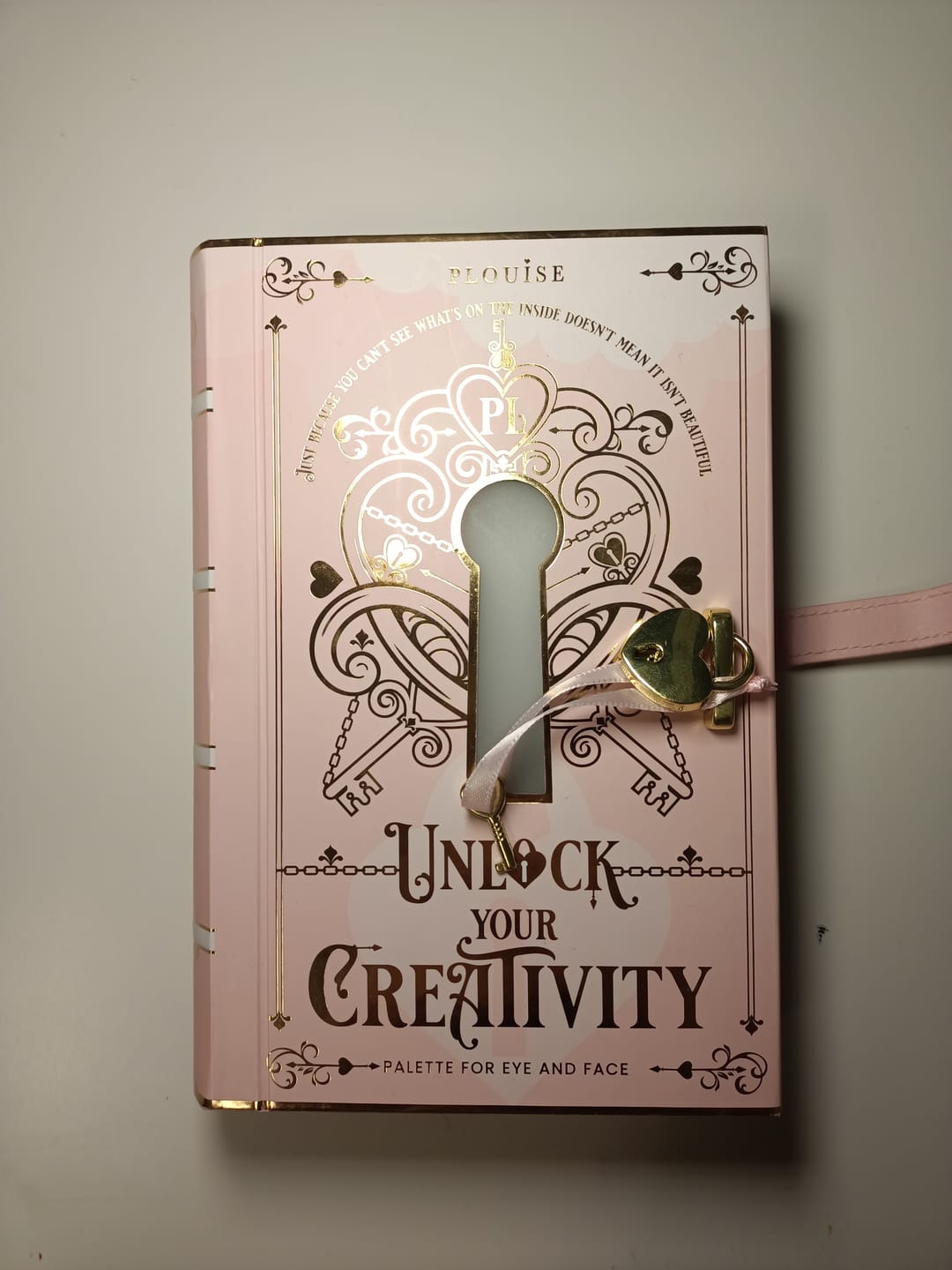 Customer photo review of P. Louise Unlock Your Creativity Rainbow Eyeshadow Palette