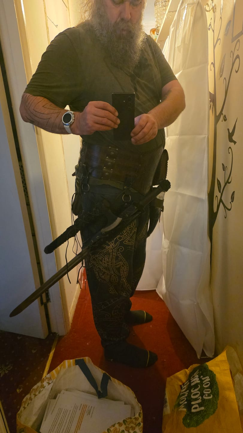 Customer photo review of Five Lobe Viking Sword Black - Trollkors