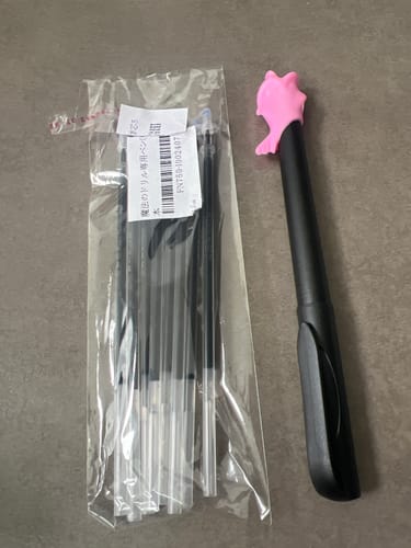 Customer photo review of まほうのドリル専用ペン(替芯5本・矯正グッズ付)