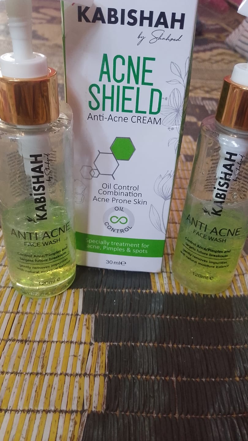 Customer photo review of ClearSkin Pro Anti Acne Face Wash