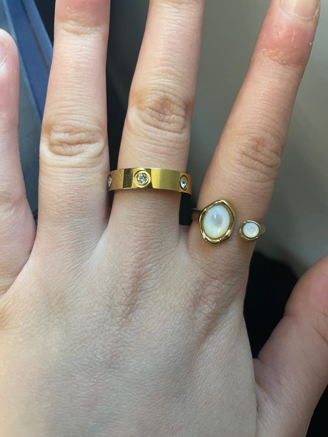 Customer photo review of Deluxe Timeless Stone Ring 14 Karat vergoldet