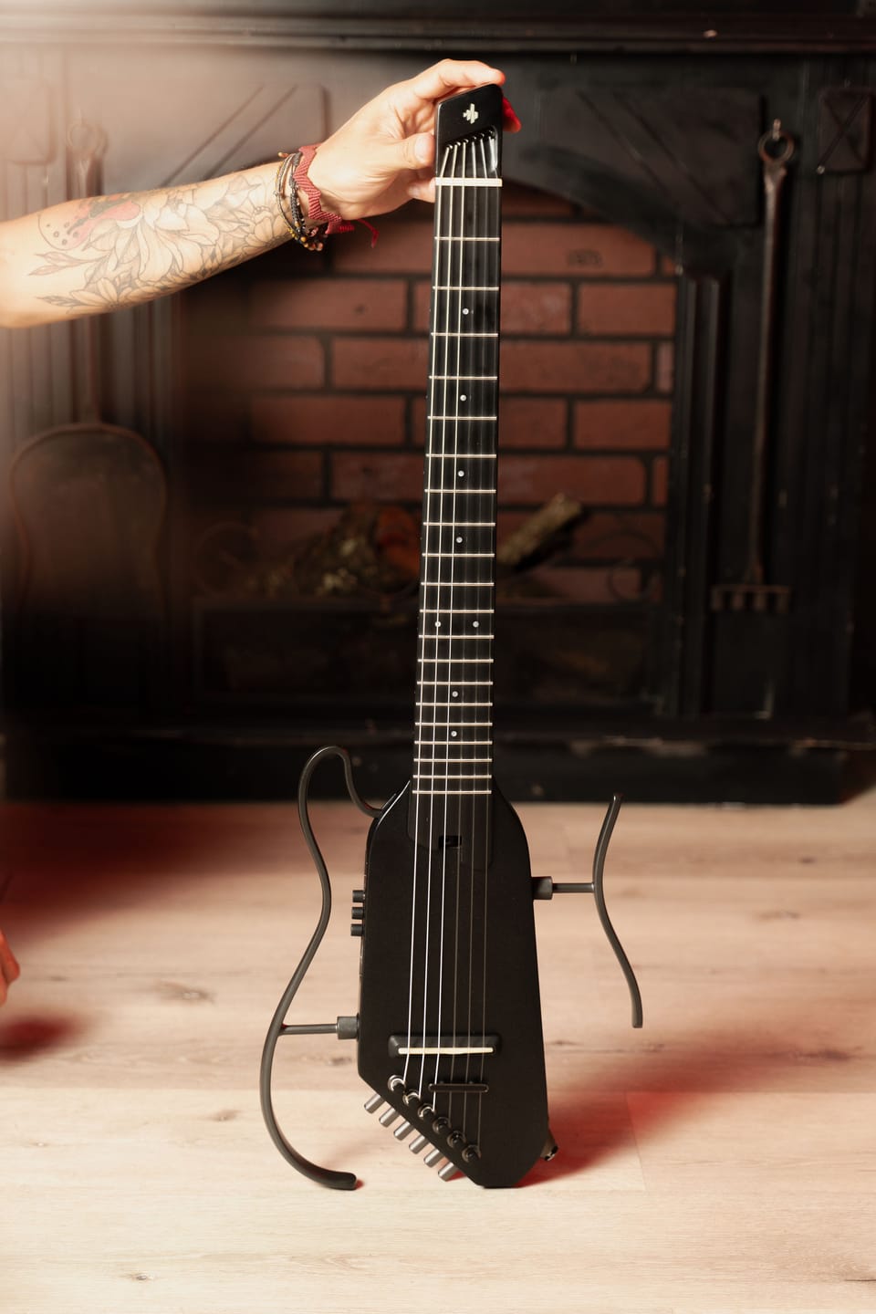 Customer photo review of Donner HUSH™ C Guitare Nylon Voyage Électro-Acoustique