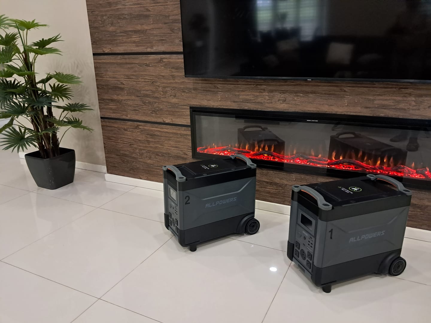 Customer photo review of ALLPOWERS R4000 Portable Power Station | 4000W 3456Wh