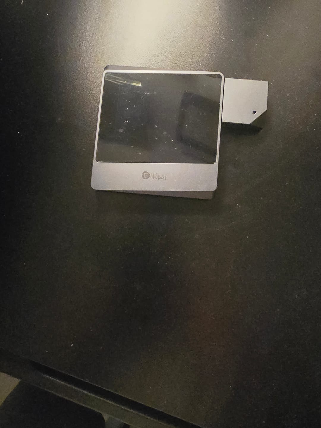 Customer photo review of ELLIPAL Titan Mini Cold Wallet