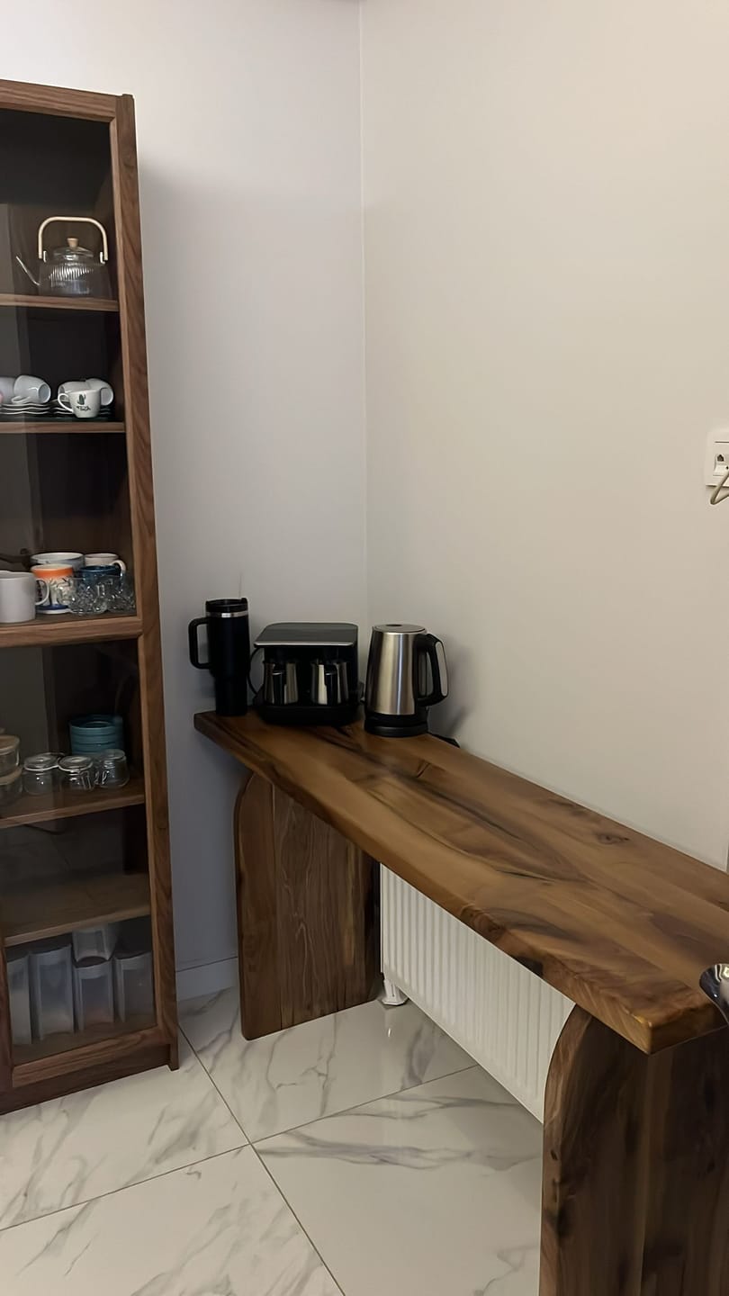Customer photo review of Masif Ahşap Konsol - Japandi Stili Ceviz Dresuar