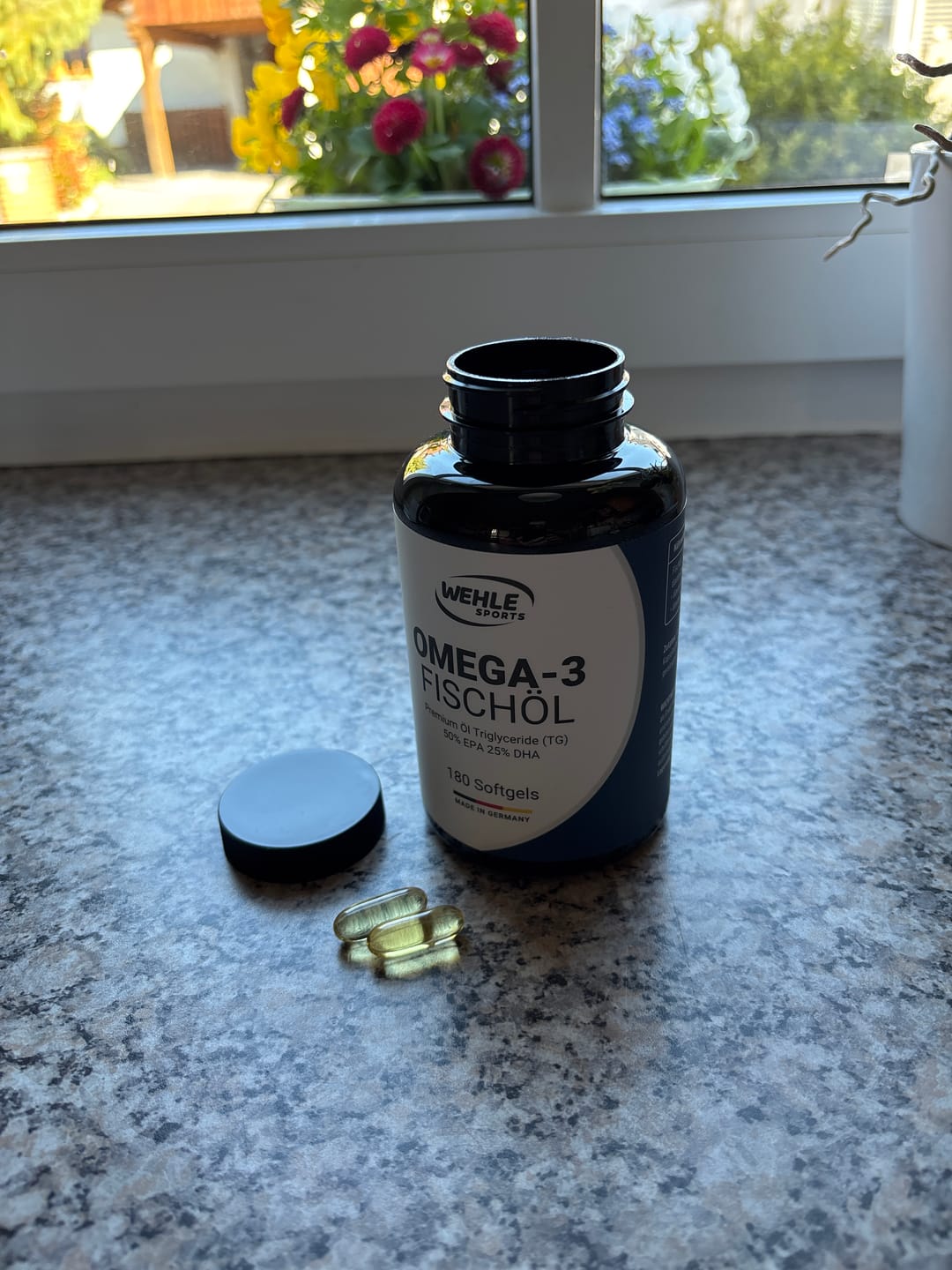 Customer photo review of Wehle Sports Omega 3 Fischöl Tryglyceride Fish Oil Softgel 500mg EPA 250mg