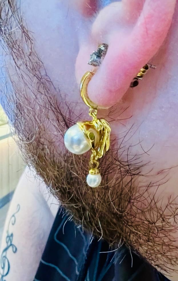 Customer photo review of Girl with a pearl vintage earrings