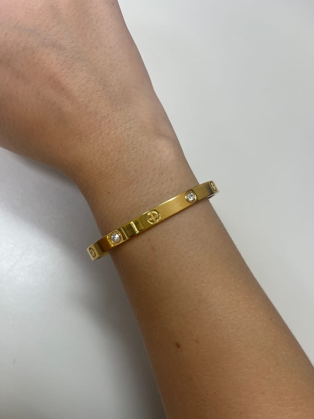 Customer photo review of Bracelete Pedras de Glamour Banhado em Ouro 18k