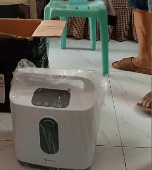 Customer photo review of VARON DF-011 |Continuous Flow Home-Use 1-8L/Min Oxygen Concentrator