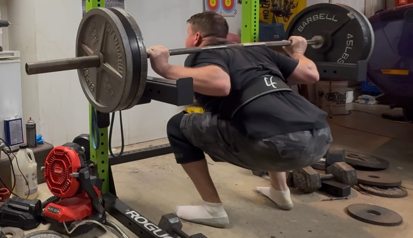 Customer photo review of 7MM Inferno PRO Knee Sleeves - EXTRA STIFF NEOPRENE