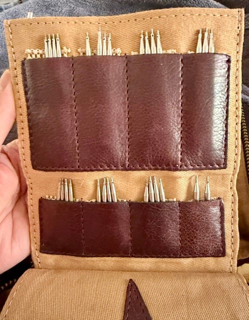 Customer photo review of Project 83  Estuche Organizador de Cuero para Palillos Intercambiables y/o Crochet (Elegir Color)