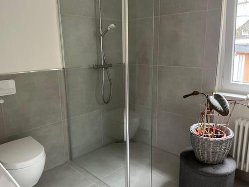 Customer photo review of SONNI Walk In Dusche Duschabtrennung Duschwand Nano Beschichtung Klarglas Mit 30cm schwenkbarer Seitenteil