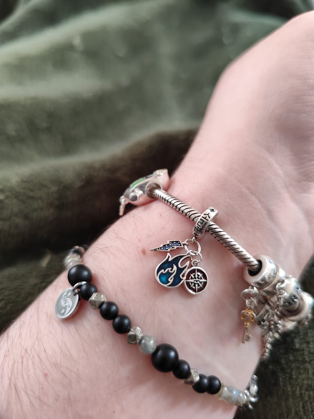 Customer photo review of PROJECT SKZ! individual charms