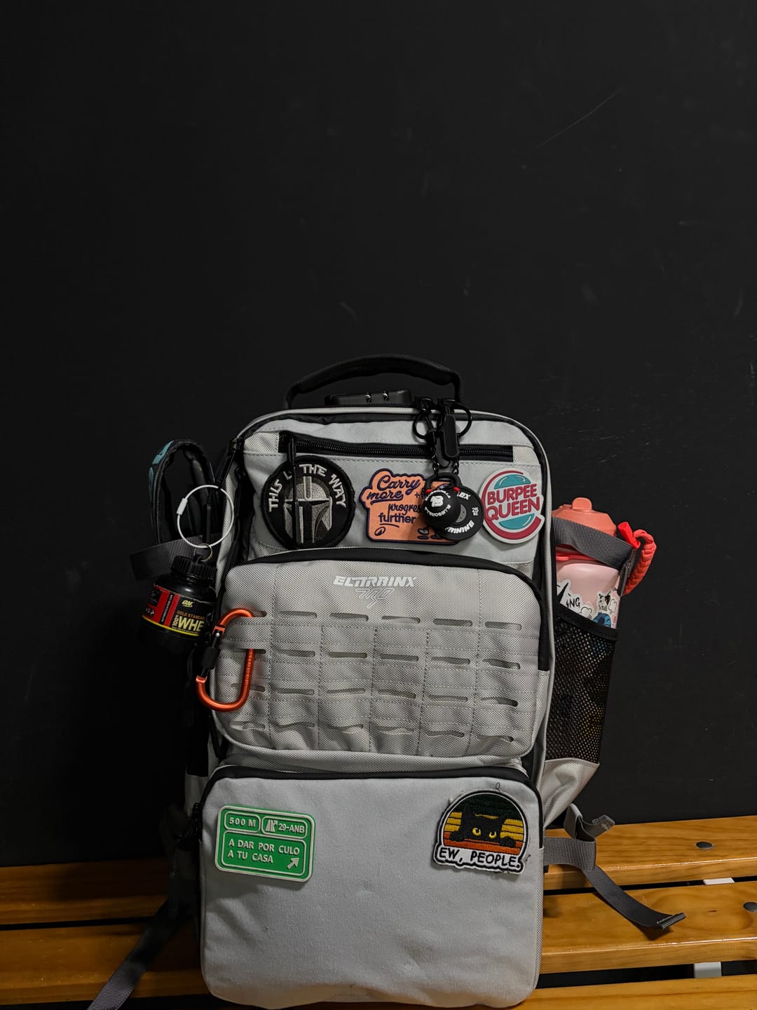 Customer photo review of Mochila Pro Series 45L Silver Lima