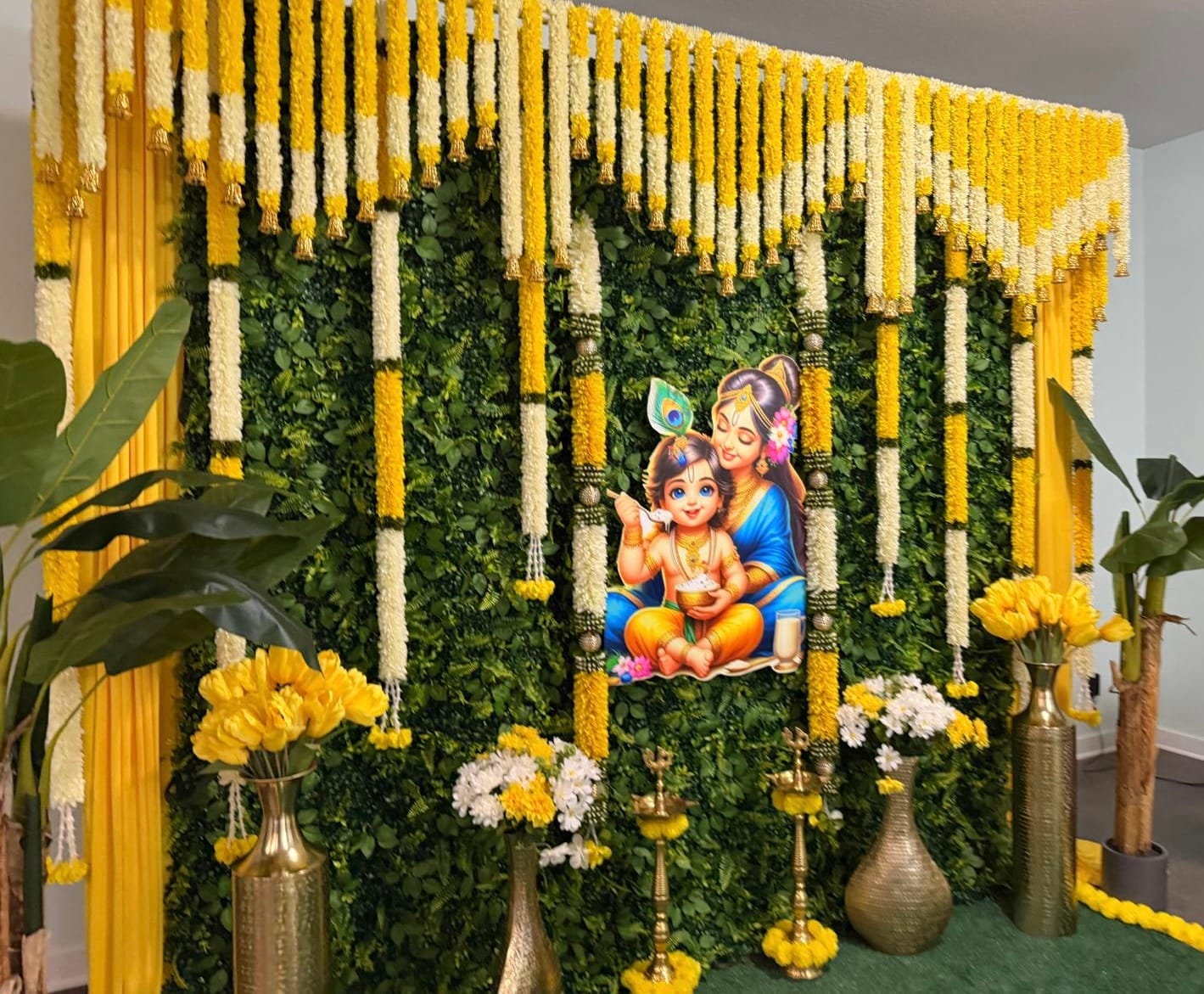Customer photo review of 8*8ft Artificial Grass Wall Backdrop ALFWL151-Perfect for Weddings, Parties & Event Decor