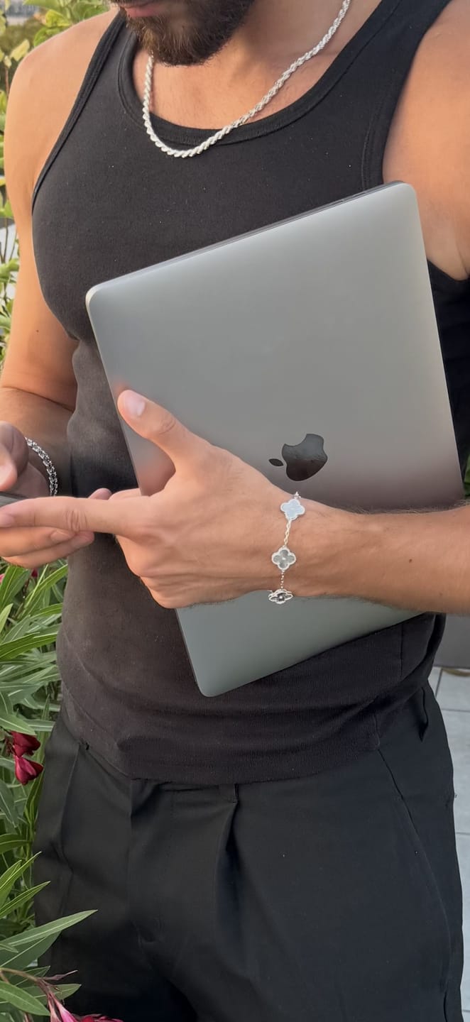 Customer photo review of Four clover Armband