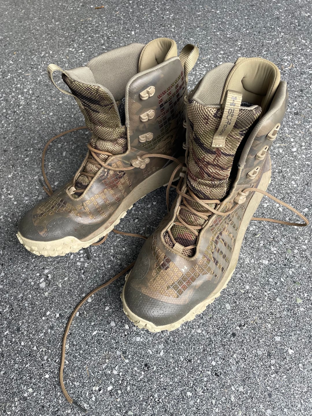 Customer photo review of Men's UA HOVR™ Dawn Waterproof 2.0 Boots – Built for Comfort, Durability, and Adventure