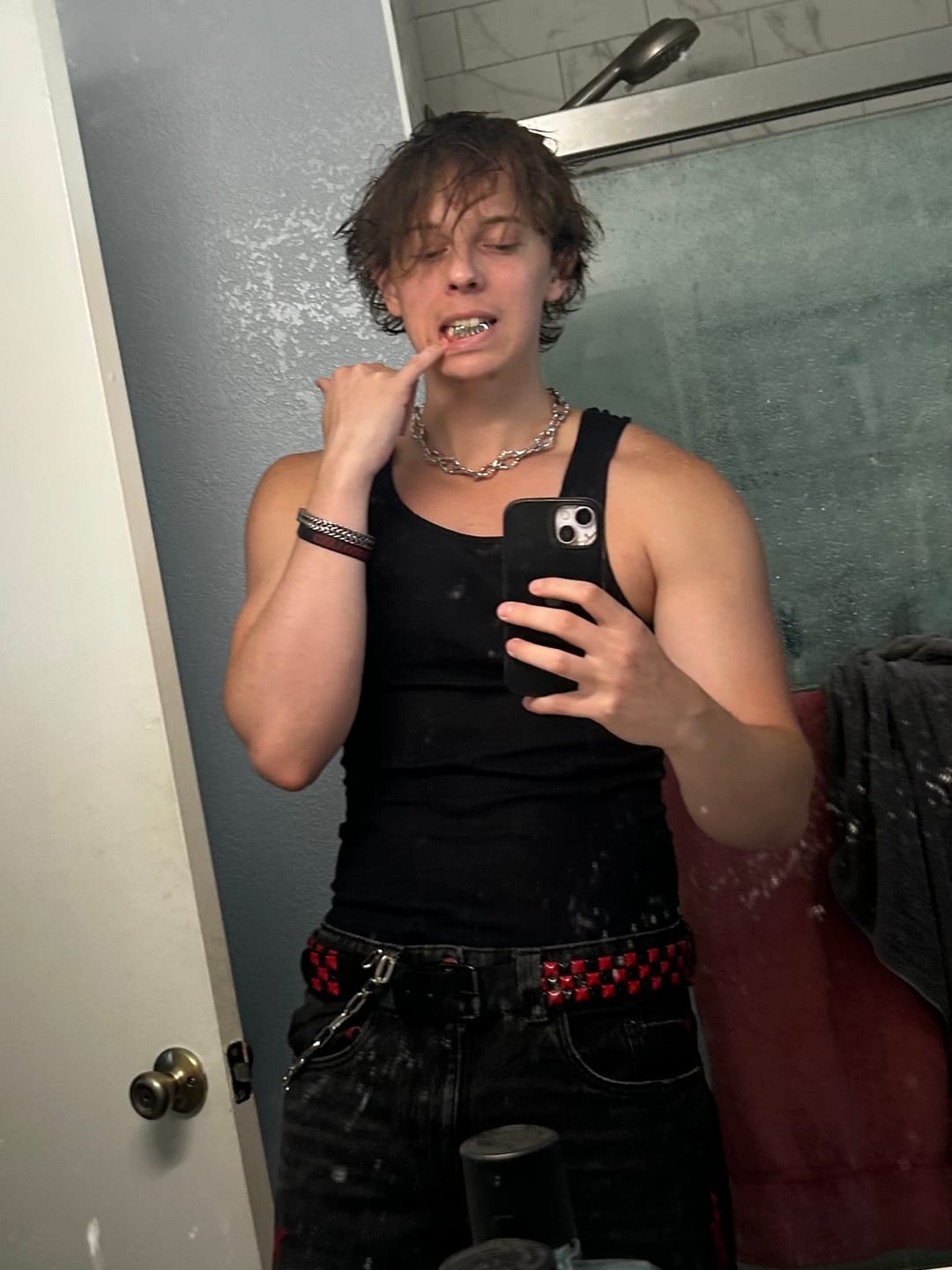 Customer photo review of CHAIN OF ADDICTION