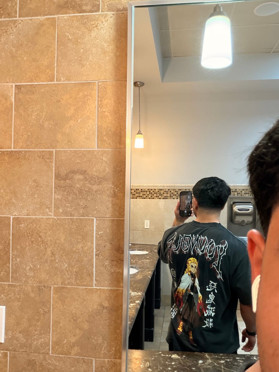 Customer photo review of 4297 - Demon Slayer: Kimetsu no Yaiba - Anime Tees