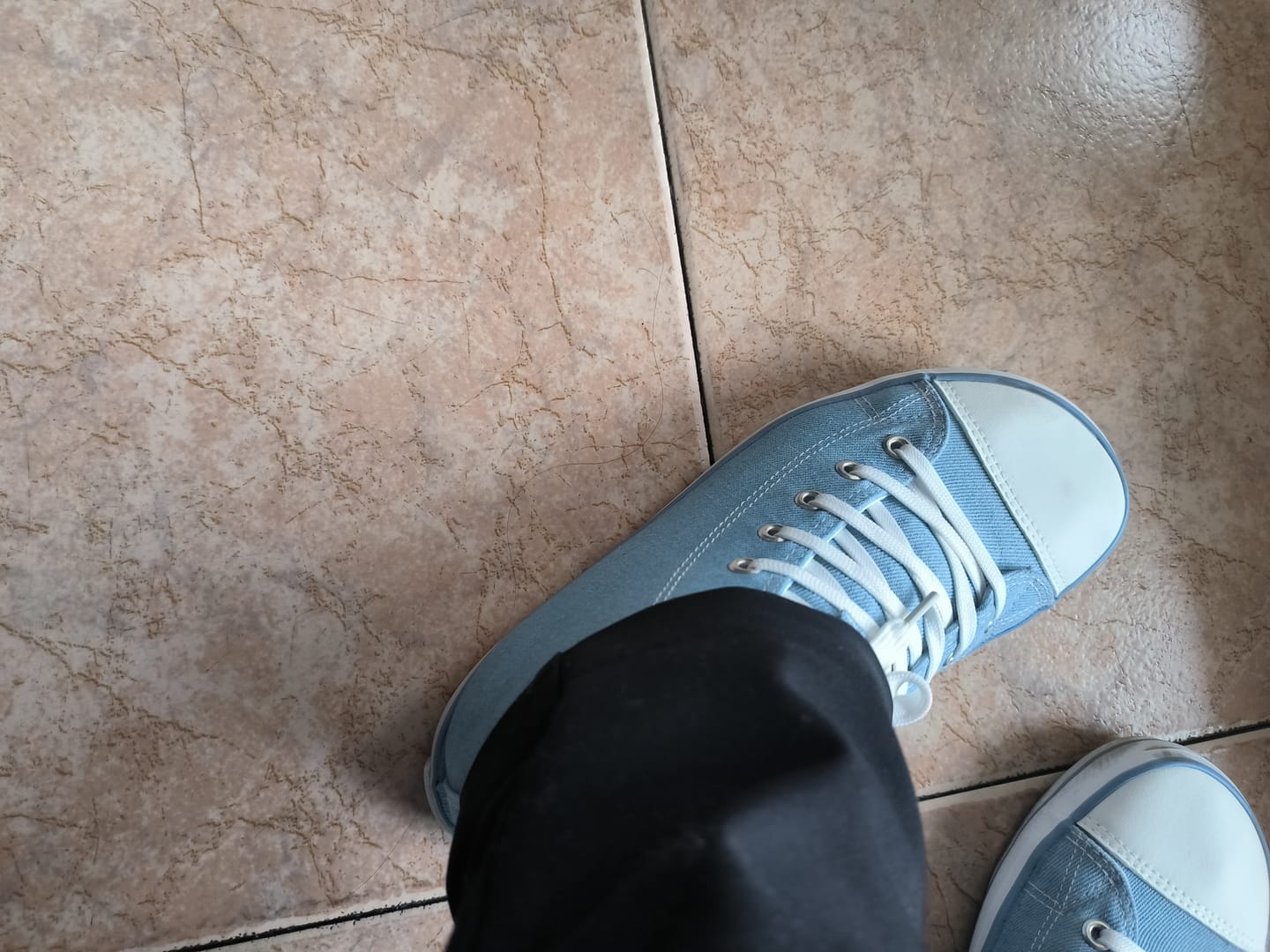 Customer photo review of Roam I - Zapatos Barefoot
